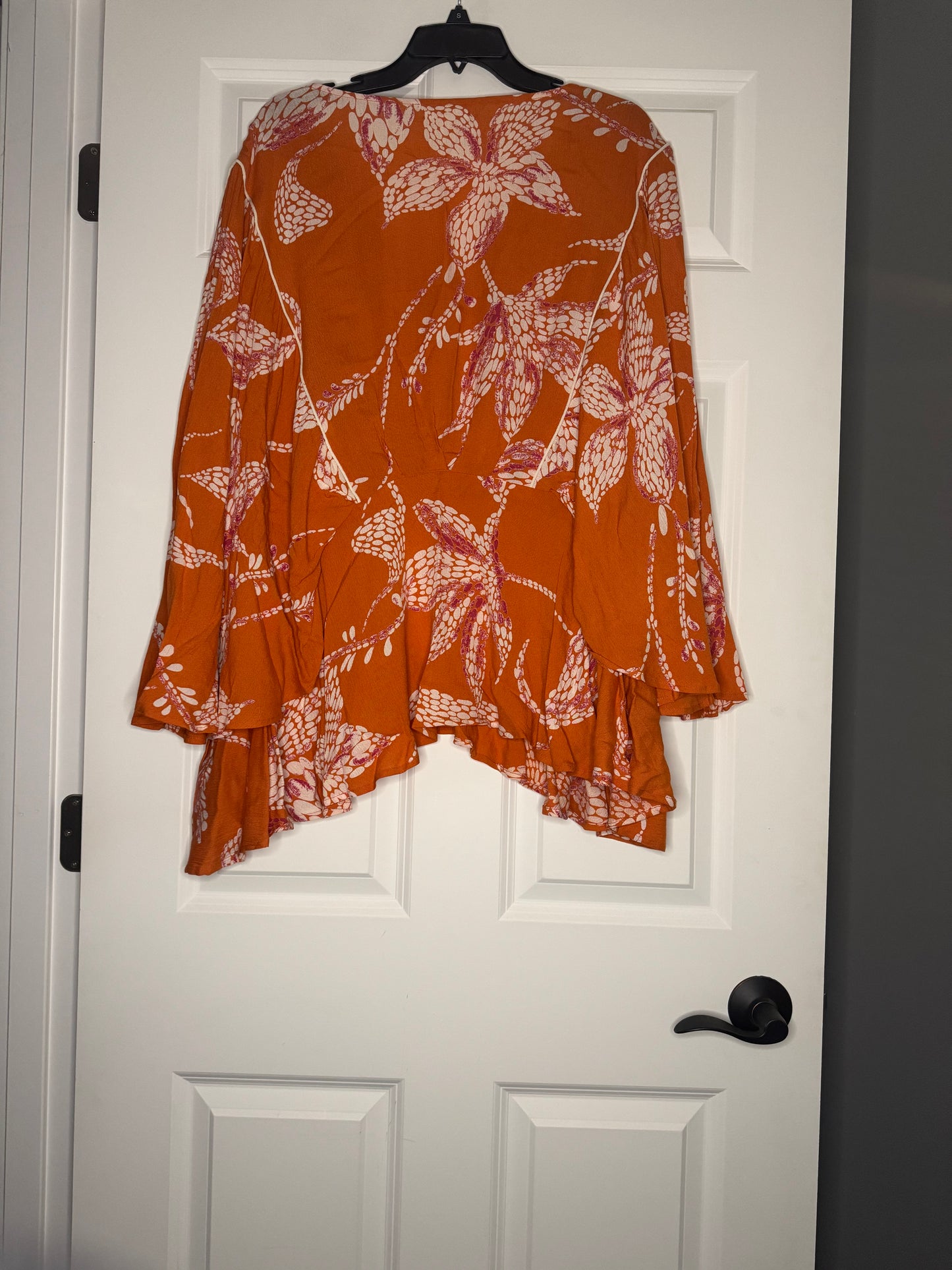 Maurice’s long sleeve flowy blouse 3x orange with pink floral