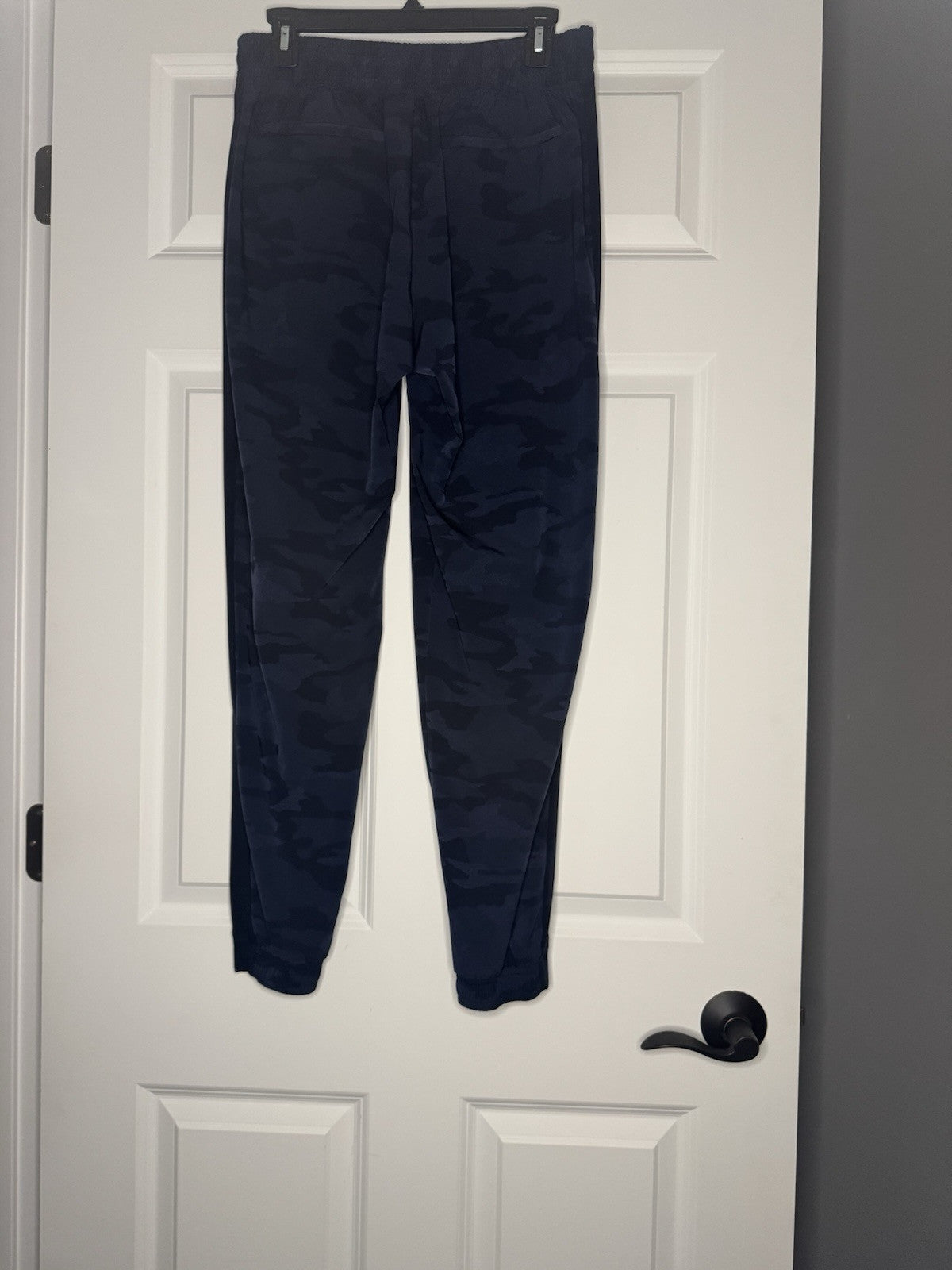 Athleta Brooklyn Textured Joggers Size 8 Blue And Navy Camo Print