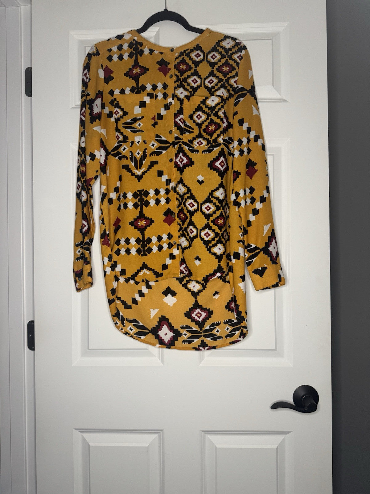 Gianni Bini Button Up Blouse Large Long Sleeve Mustard W Maroon Black White Prin