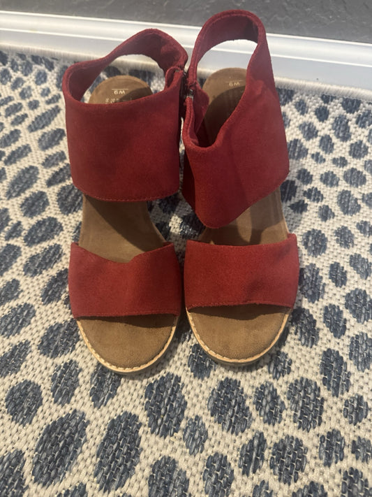 Toms Strappy Sandals Size 9 Red 