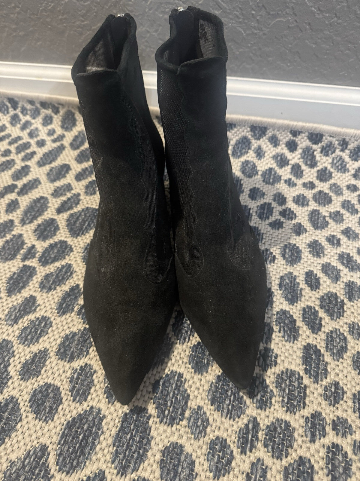 Coach Booties Pointed With Mesh Black Print 8.5 Small Scuff On Points 