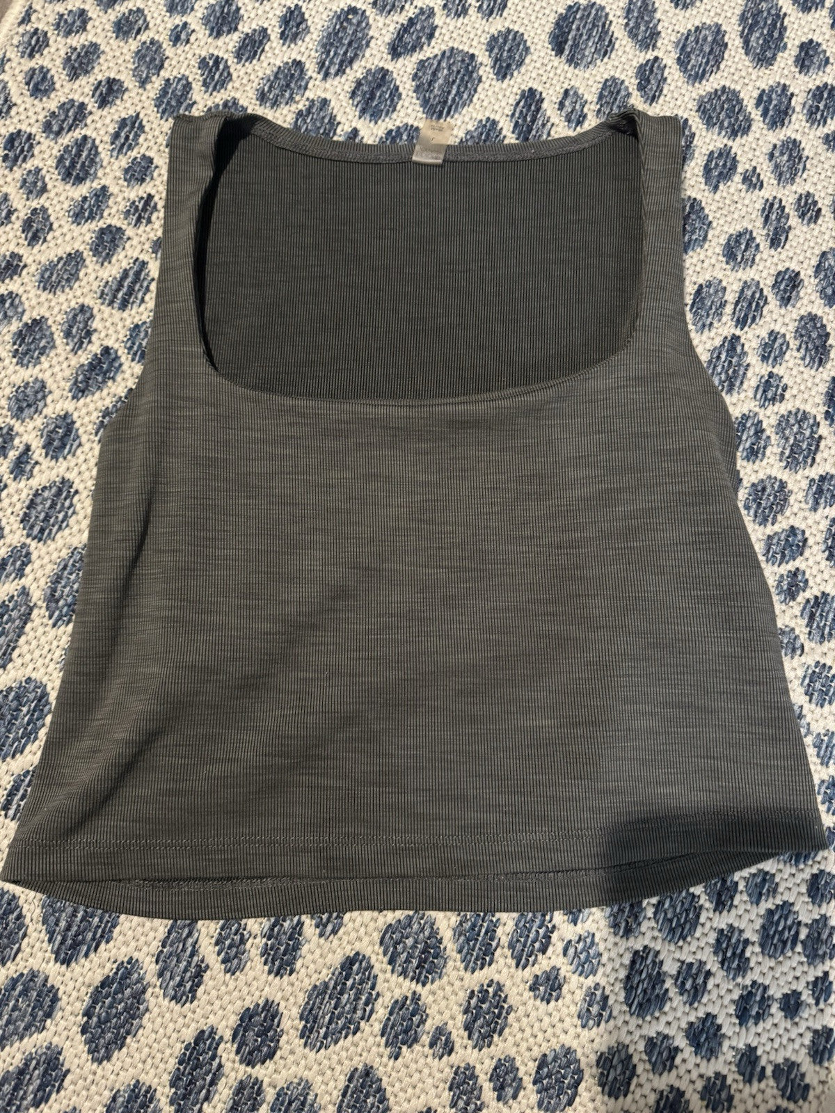 Beyond Yoga Cropped Tank Top Large Gray Ribbed