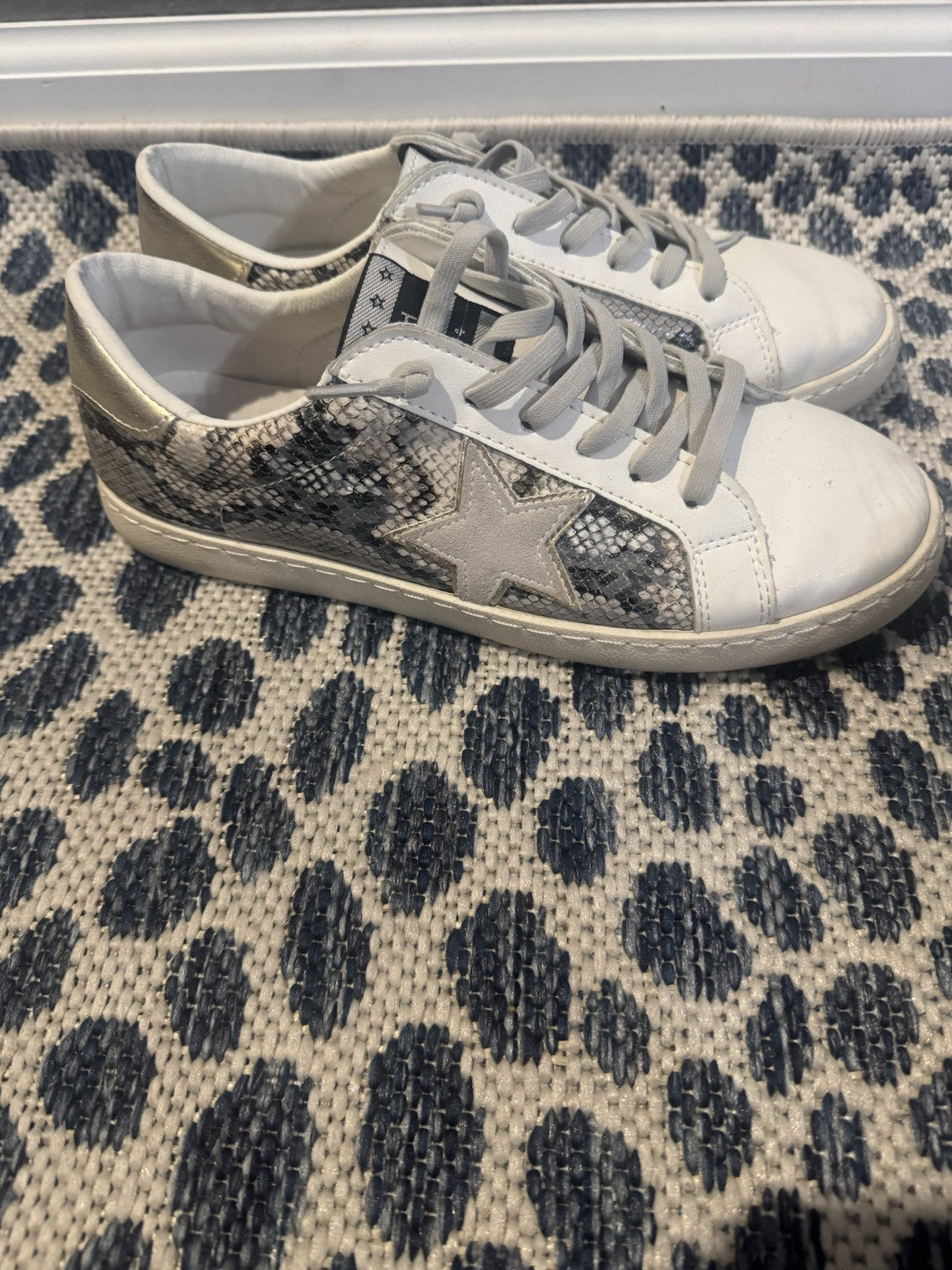 Vintage Havana Sneakers Size 8.5 Betsy Gold Snake Sneakers 