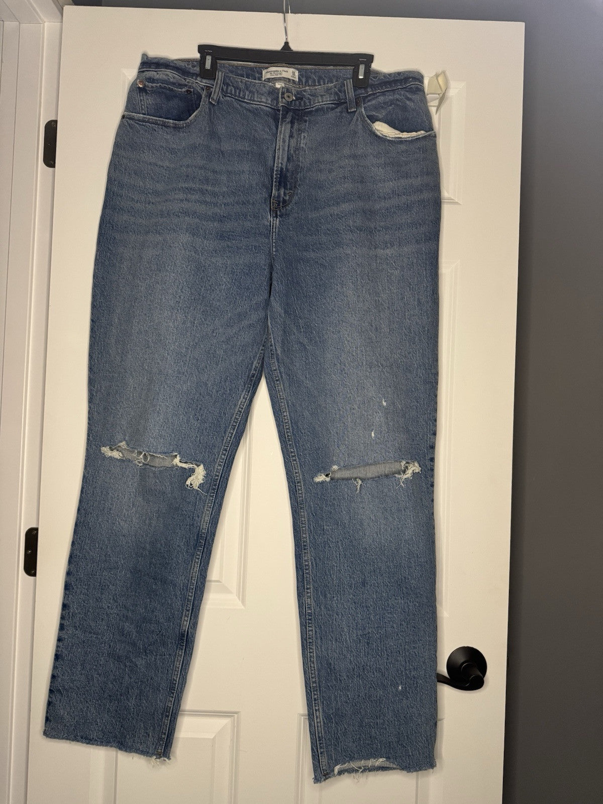 Abercrombie The 90s Straight Ultra High Rise Curve Love 34/18 Long Distress Nwt