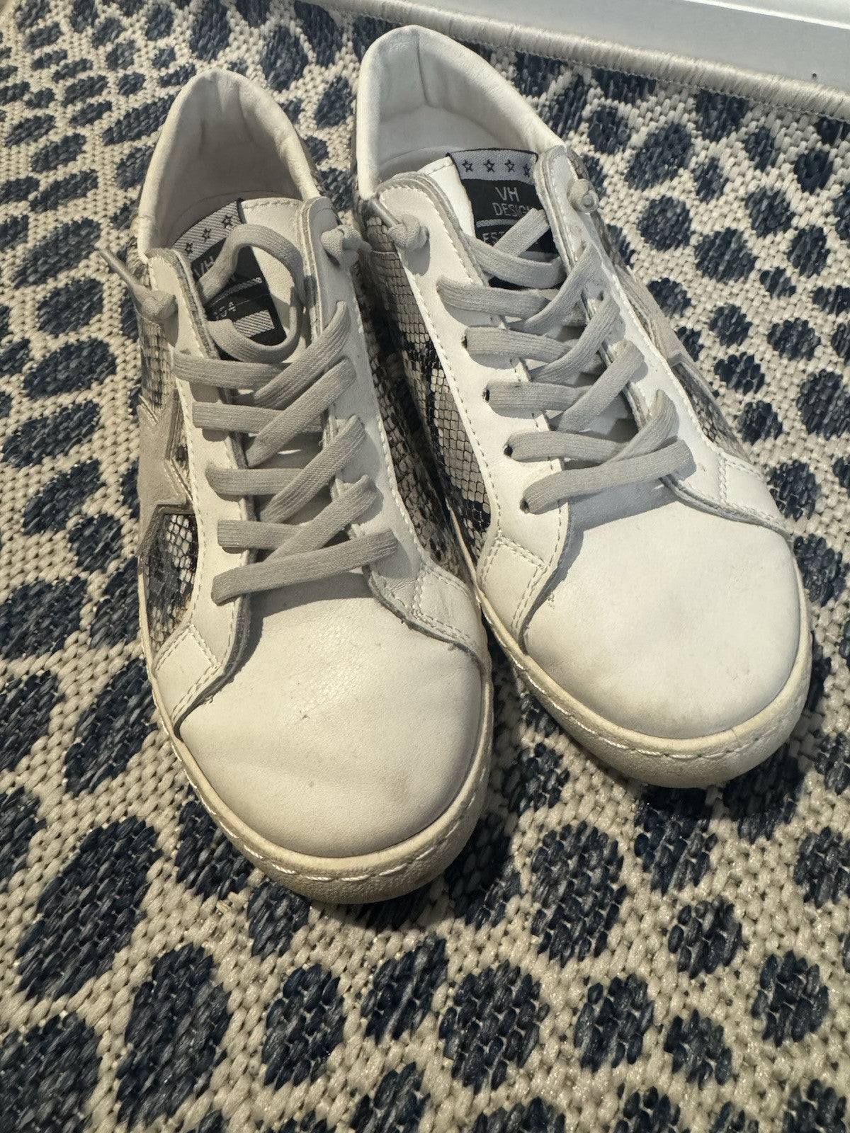 Vintage Havana Sneakers Size 8.5 Betsy Gold Snake Sneakers 